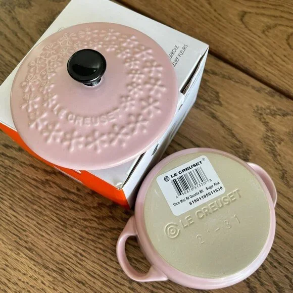NWT!NEW!Le Creuset Mini Cocotte Petite Casserole Pink Fleurs Floral Stoneware - Picture 4 of 6